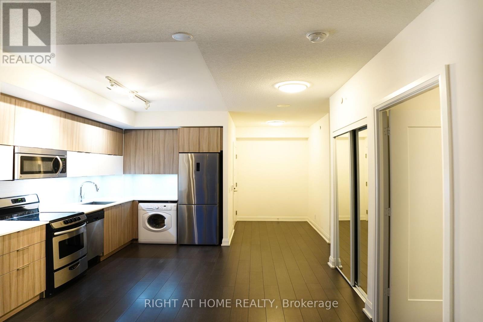 701 - 56 Annie Craig Drive, Toronto, Ontario  M8V 0C5 - Photo 2 - W12941808