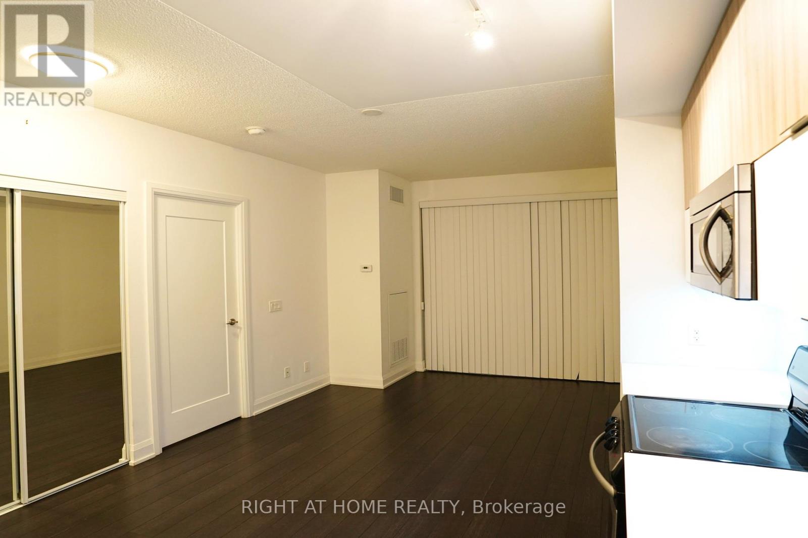 701 - 56 Annie Craig Drive, Toronto, Ontario  M8V 0C5 - Photo 3 - W12941808