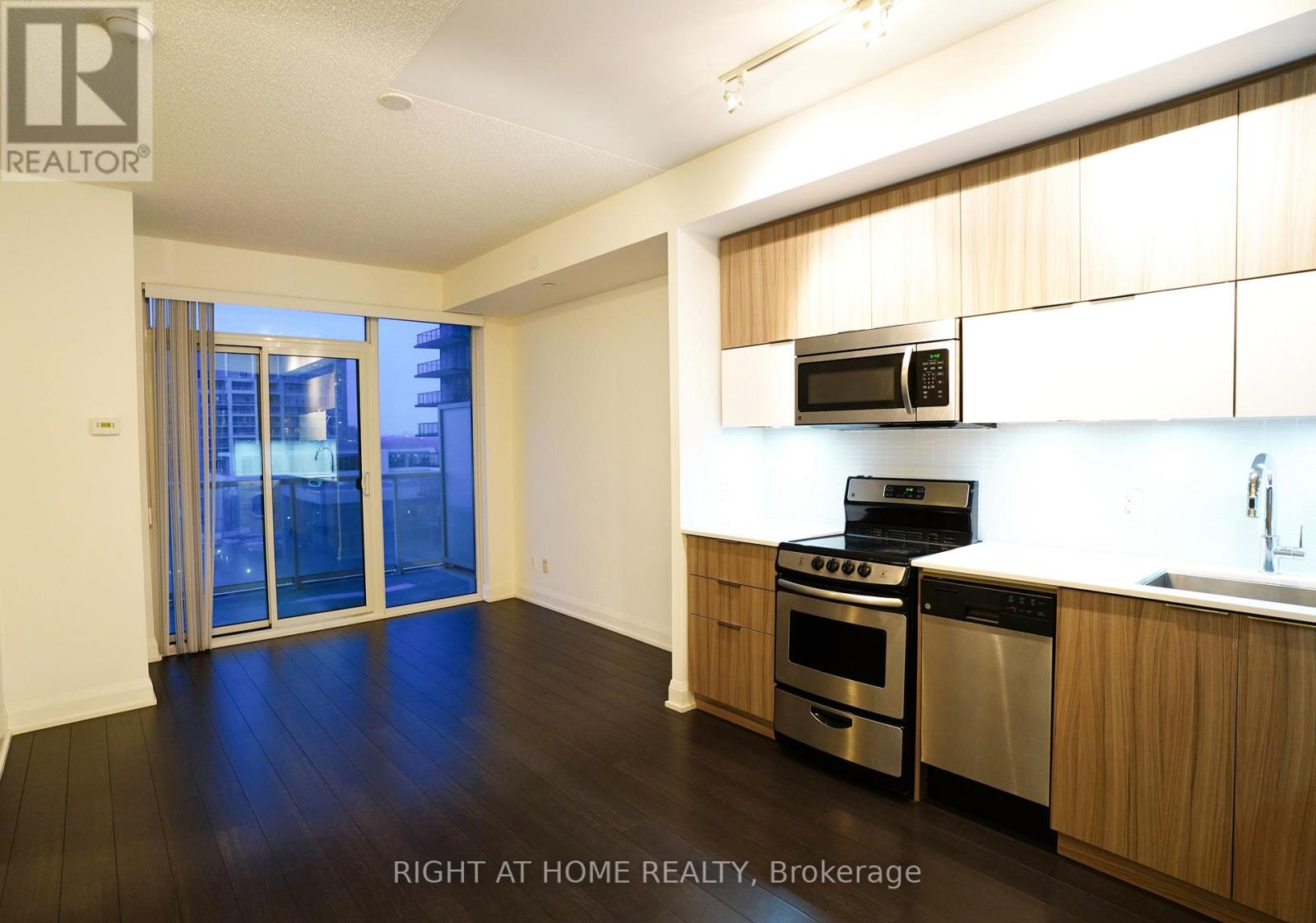 701 - 56 Annie Craig Drive, Toronto, Ontario  M8V 0C5 - Photo 4 - W12941808