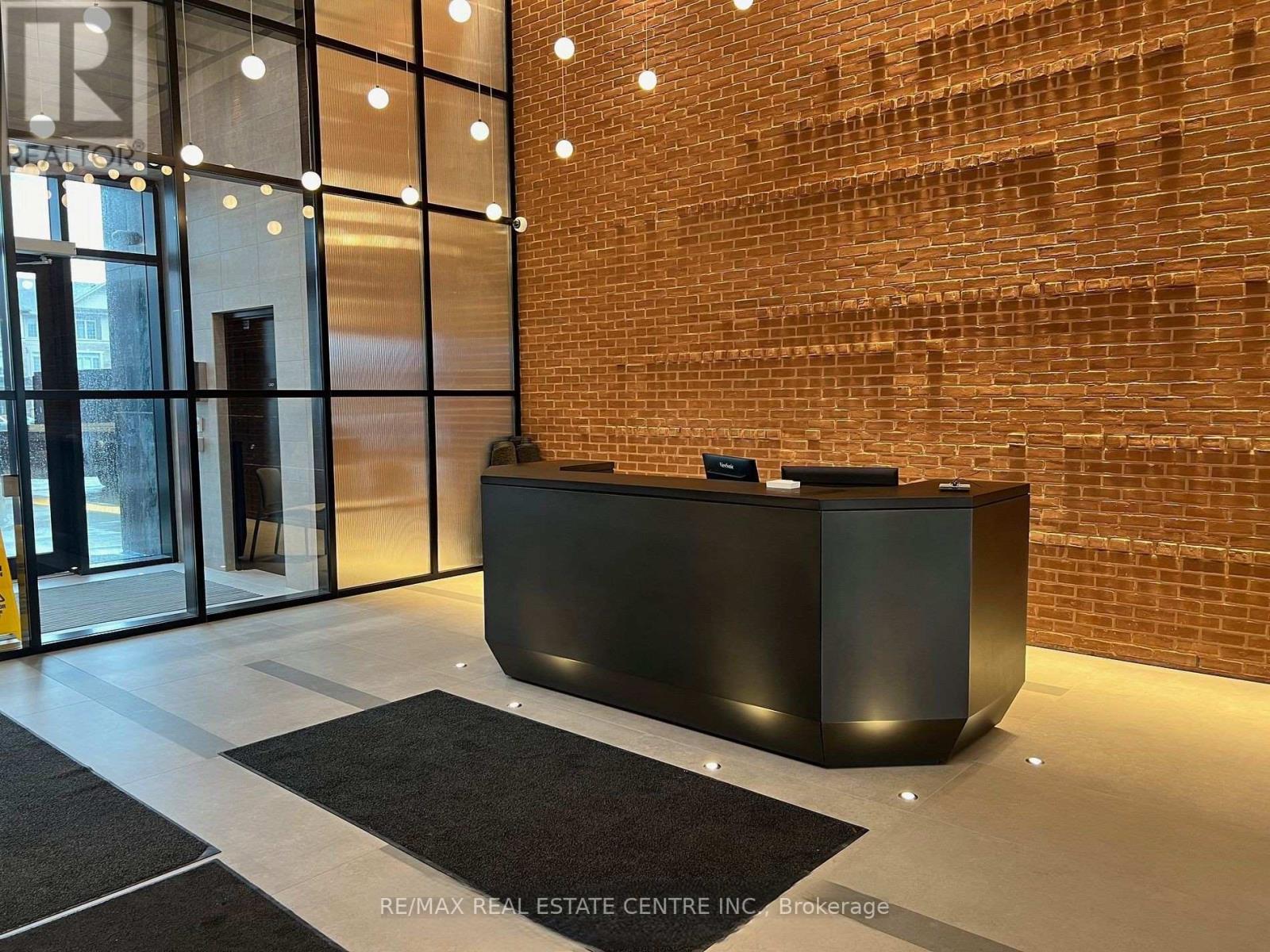 1007 - 3220 William Coltson Avenue, Oakville, Ontario  L6H 7X9 - Photo 4 - W12941814