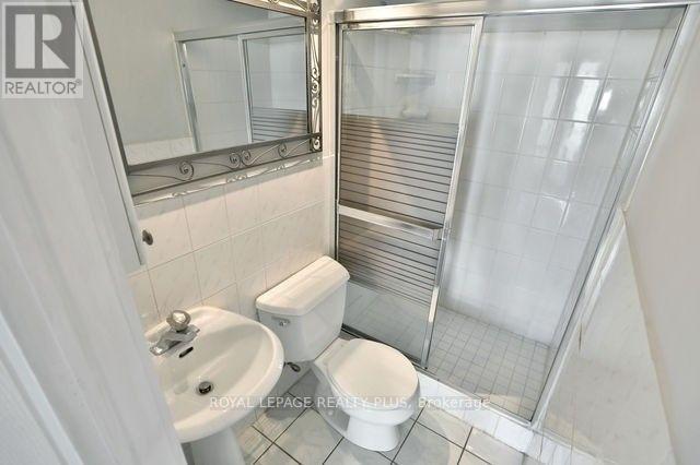 48 Birkbank Drive, Oakville, Ontario  L6J 4Y9 - Photo 15 - W12941820