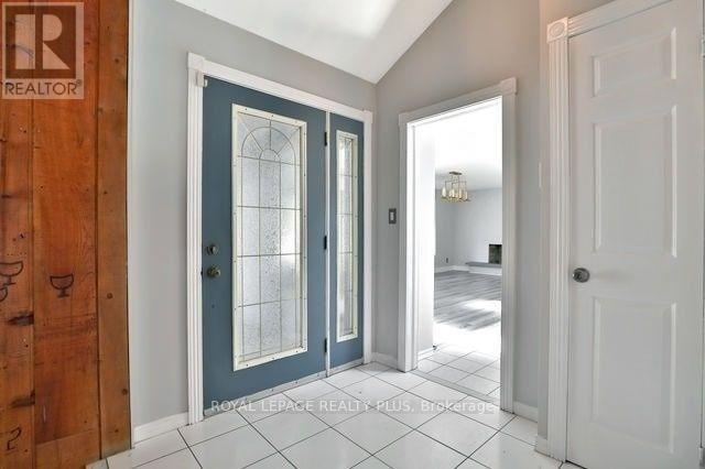 48 Birkbank Drive, Oakville, Ontario  L6J 4Y9 - Photo 6 - W12941820