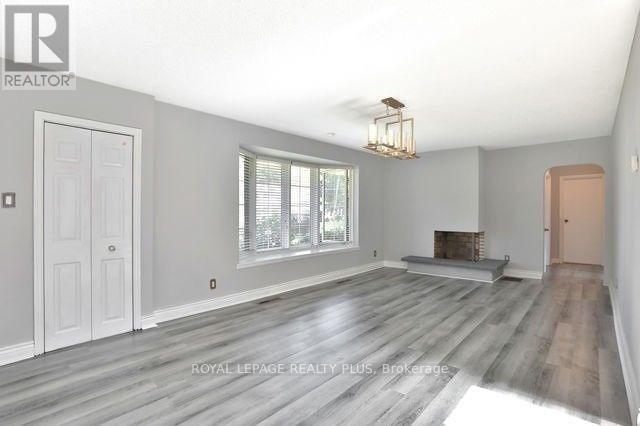 48 Birkbank Drive, Oakville, Ontario  L6J 4Y9 - Photo 8 - W12941820