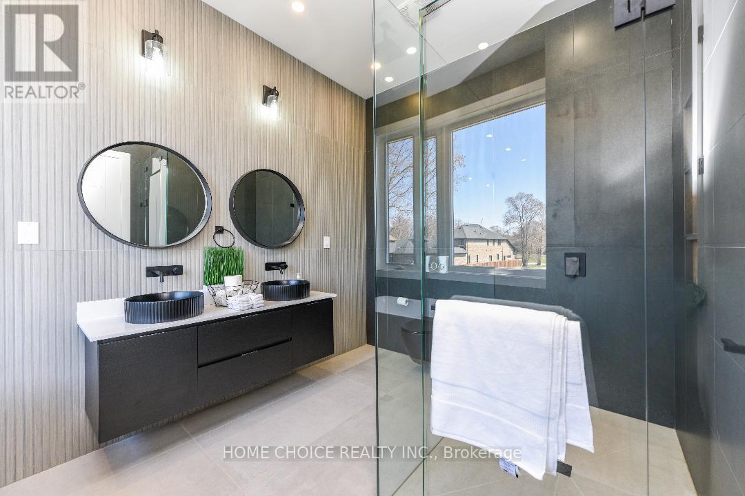 310 Tuck Drive, Burlington, Ontario  L7L 2R1 - Photo 23 - W12941830