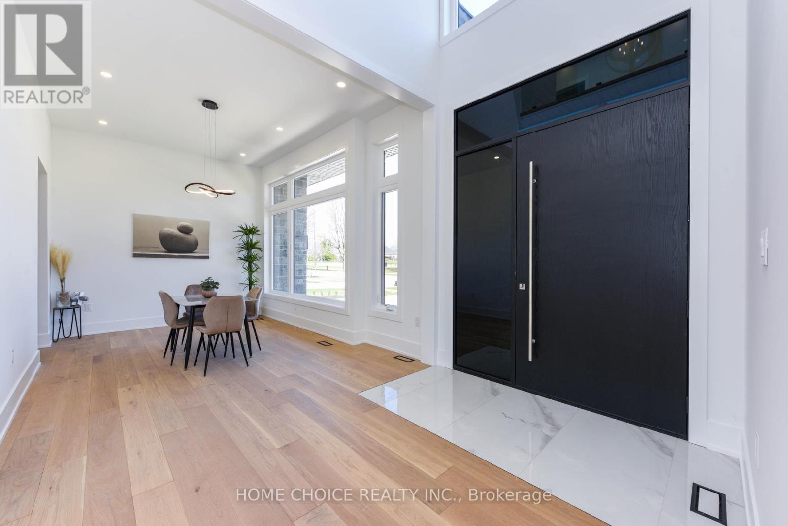 310 Tuck Drive, Burlington, Ontario  L7L 2R1 - Photo 5 - W12941830