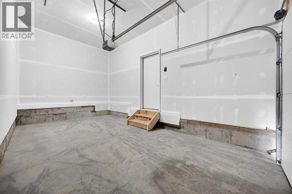 66 Creekside Way SW, Calgary, Alberta  T2X 6E2 - Photo 41 - A2292722