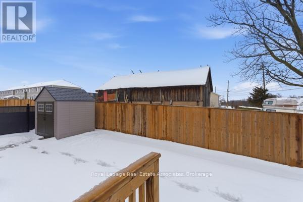 (Upper) - 3 Marshall Lane, St. Catharines, Ontario  L2P 0E8 - Photo 24 - X12941818