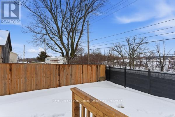 (Upper) - 3 Marshall Lane, St. Catharines, Ontario  L2P 0E8 - Photo 25 - X12941818