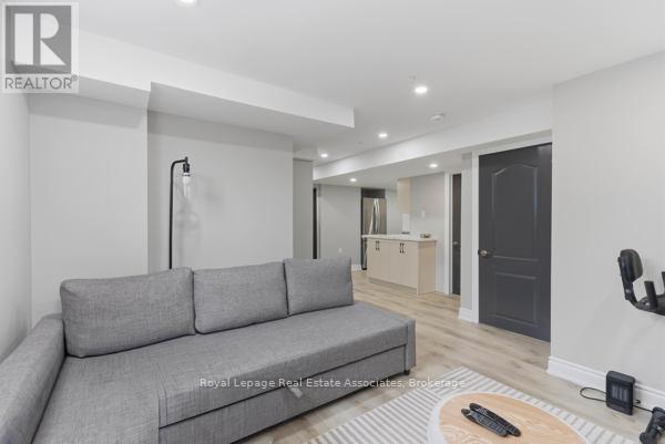 (Lower) - 3 Marshall Lane, St. Catharines, Ontario  L2P 0E8 - Photo 10 - X12941844