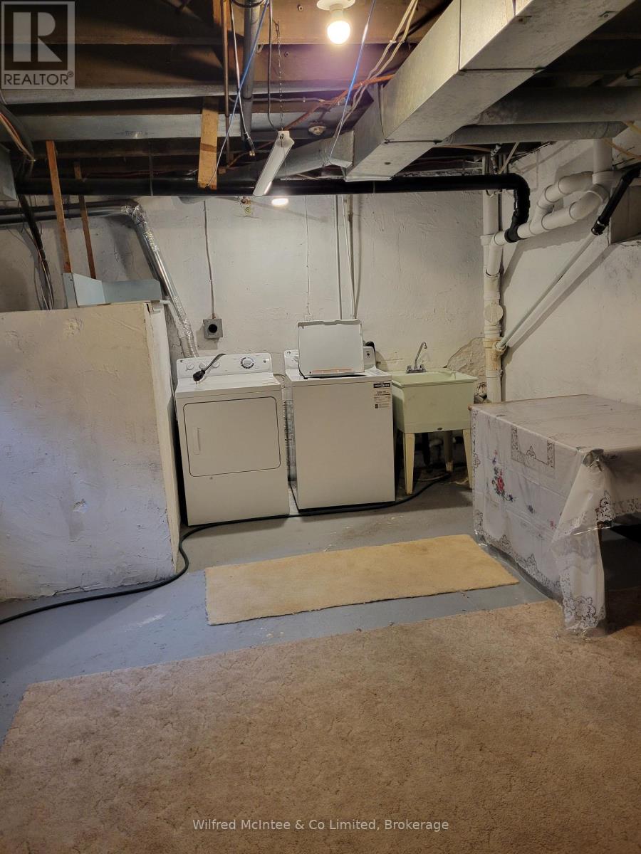 376 Lambton Street, West Grey, Ontario  N0G 1R0 - Photo 31 - X12566106