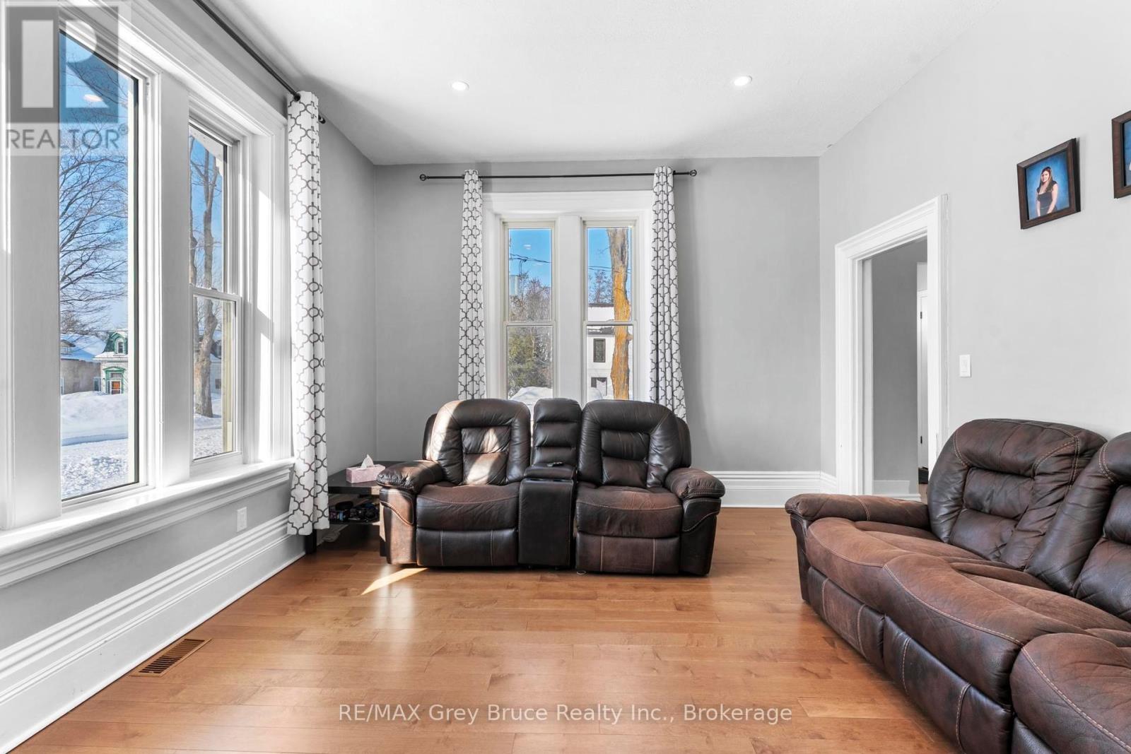 71 Main Street, Arran-Elderslie, Ontario  N0H 2N0 - Photo 17 - X12834790