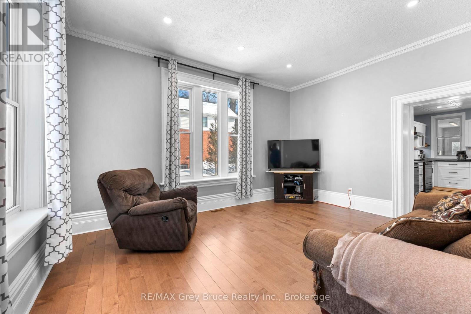 71 Main Street, Arran-Elderslie, Ontario  N0H 2N0 - Photo 18 - X12834790