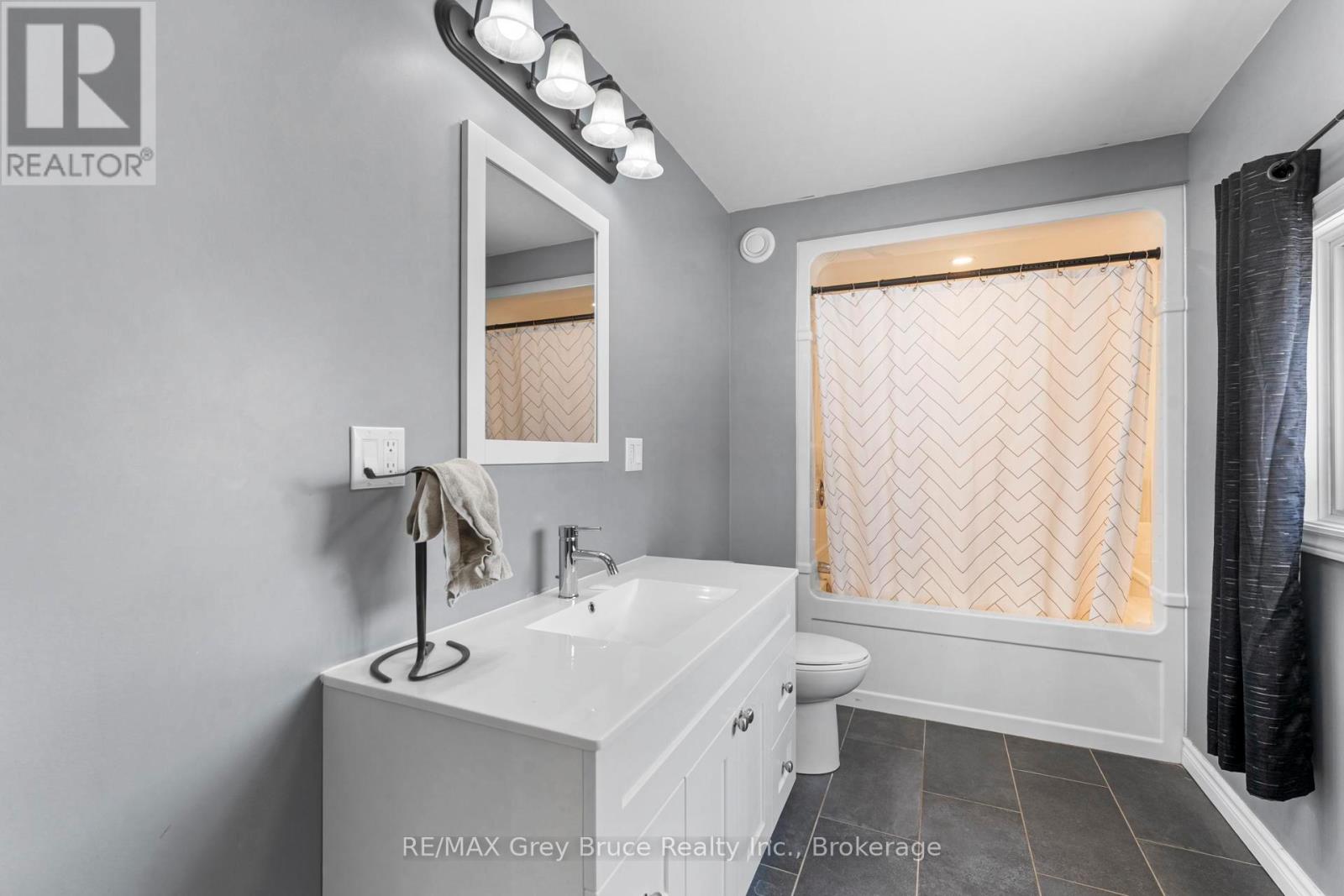 71 Main Street, Arran-Elderslie, Ontario  N0H 2N0 - Photo 32 - X12834790