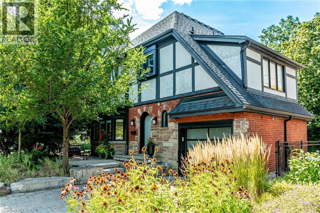 3 OAKWOOD Place, Hamilton, Ontario