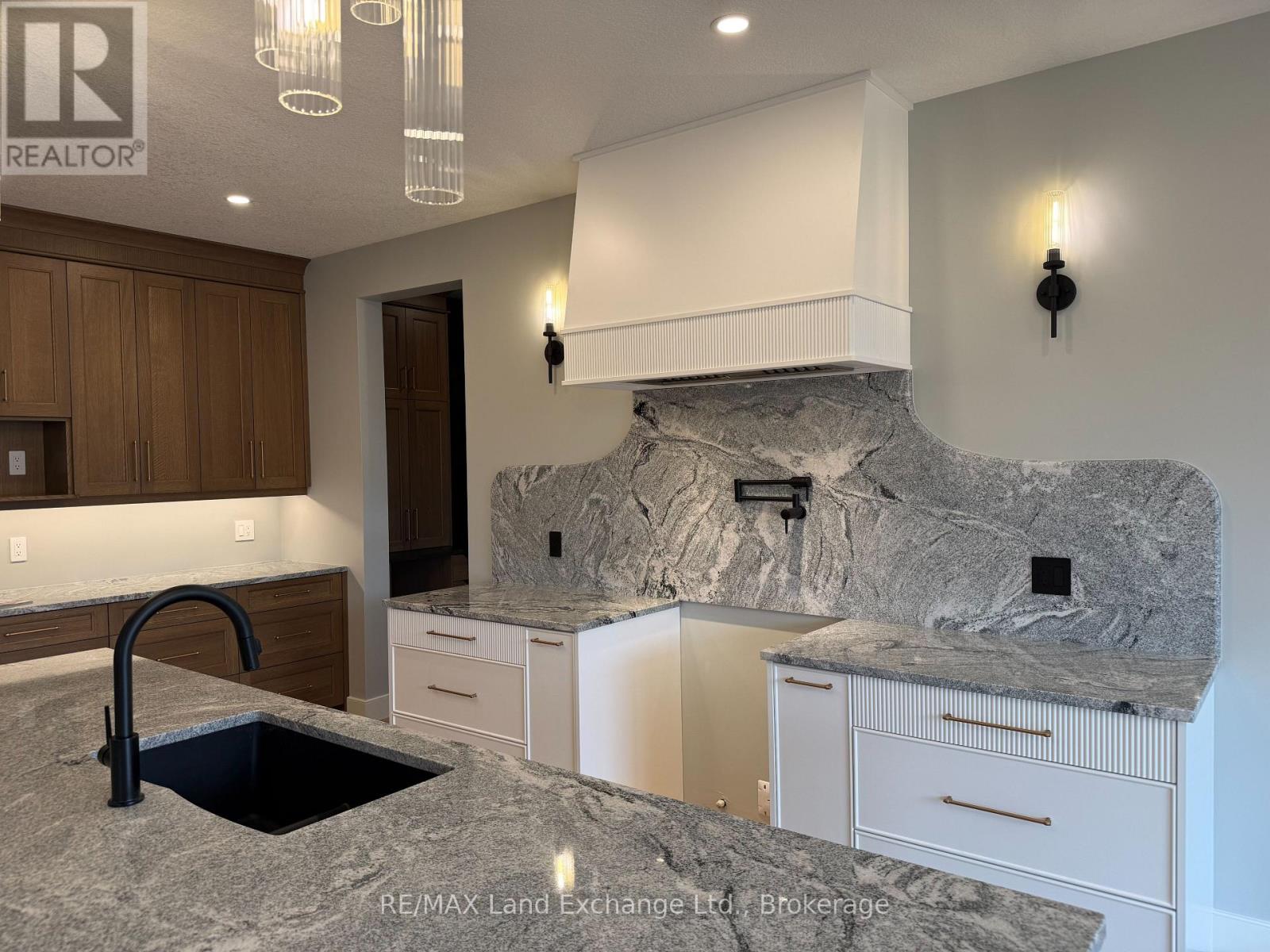 962 Bogdanovic Way, Huron-Kinloss, Ontario  N2Z 0H4 - Photo 10 - X12551532