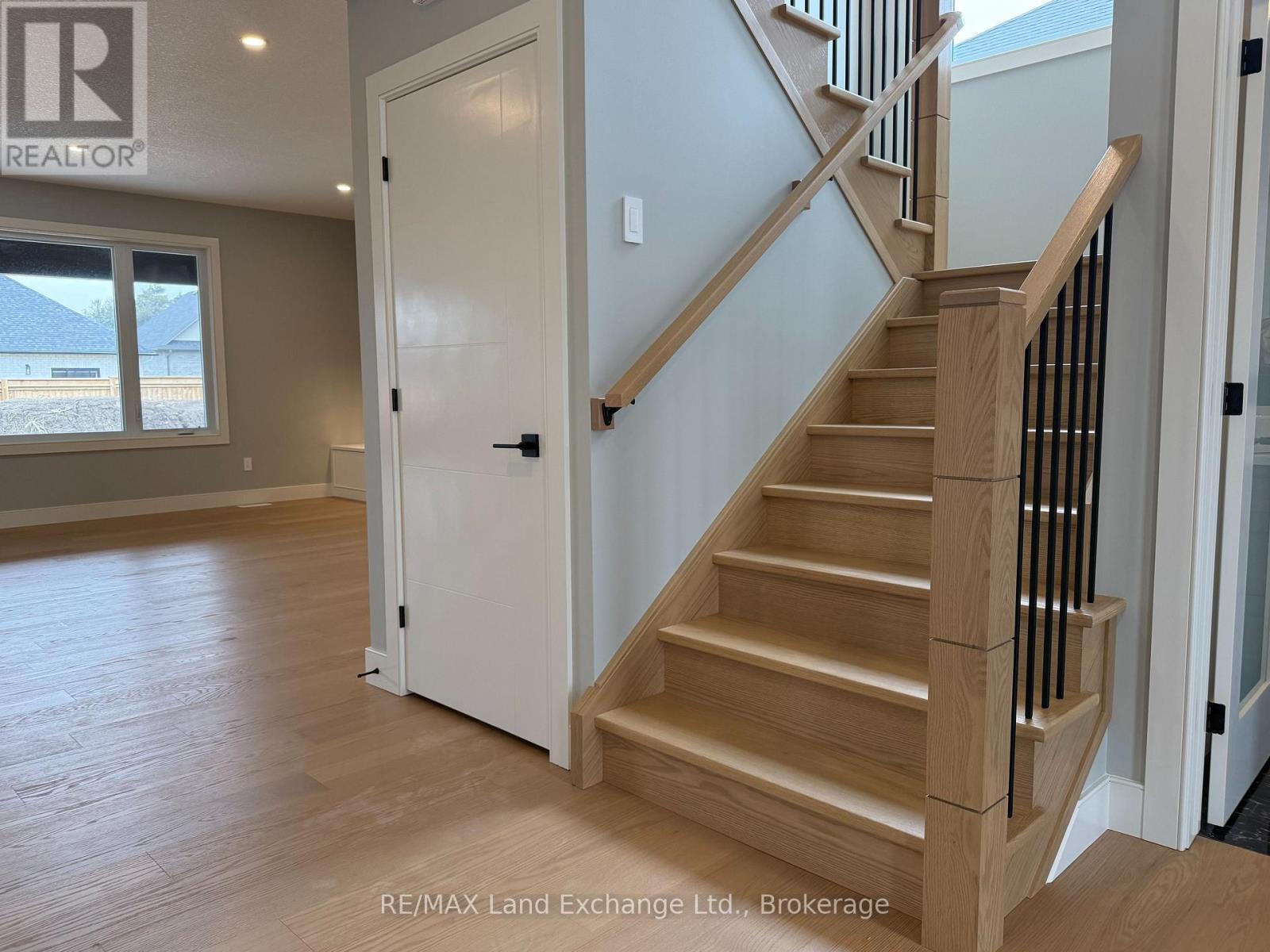 962 Bogdanovic Way, Huron-Kinloss, Ontario  N2Z 0H4 - Photo 3 - X12551532