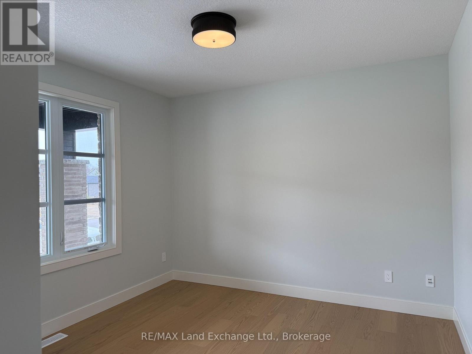 962 Bogdanovic Way, Huron-Kinloss, Ontario  N2Z 0H4 - Photo 4 - X12551532