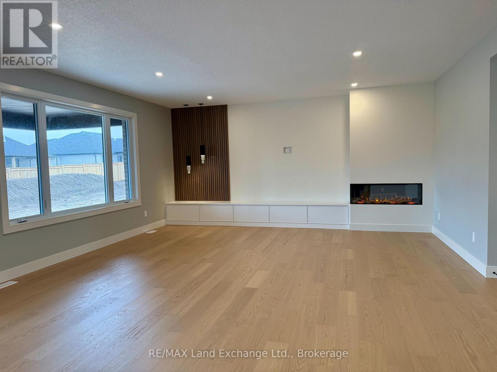 962 Bogdanovic Way, Huron-Kinloss, Ontario  N2Z 0H4 - Photo 7 - X12551532