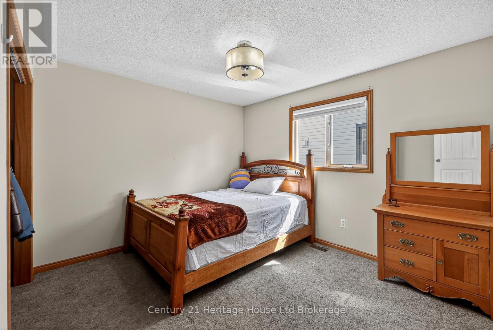 42 Eleanor Street, West Perth, Ontario  N0K 1N0 - Photo 12 - X12941880