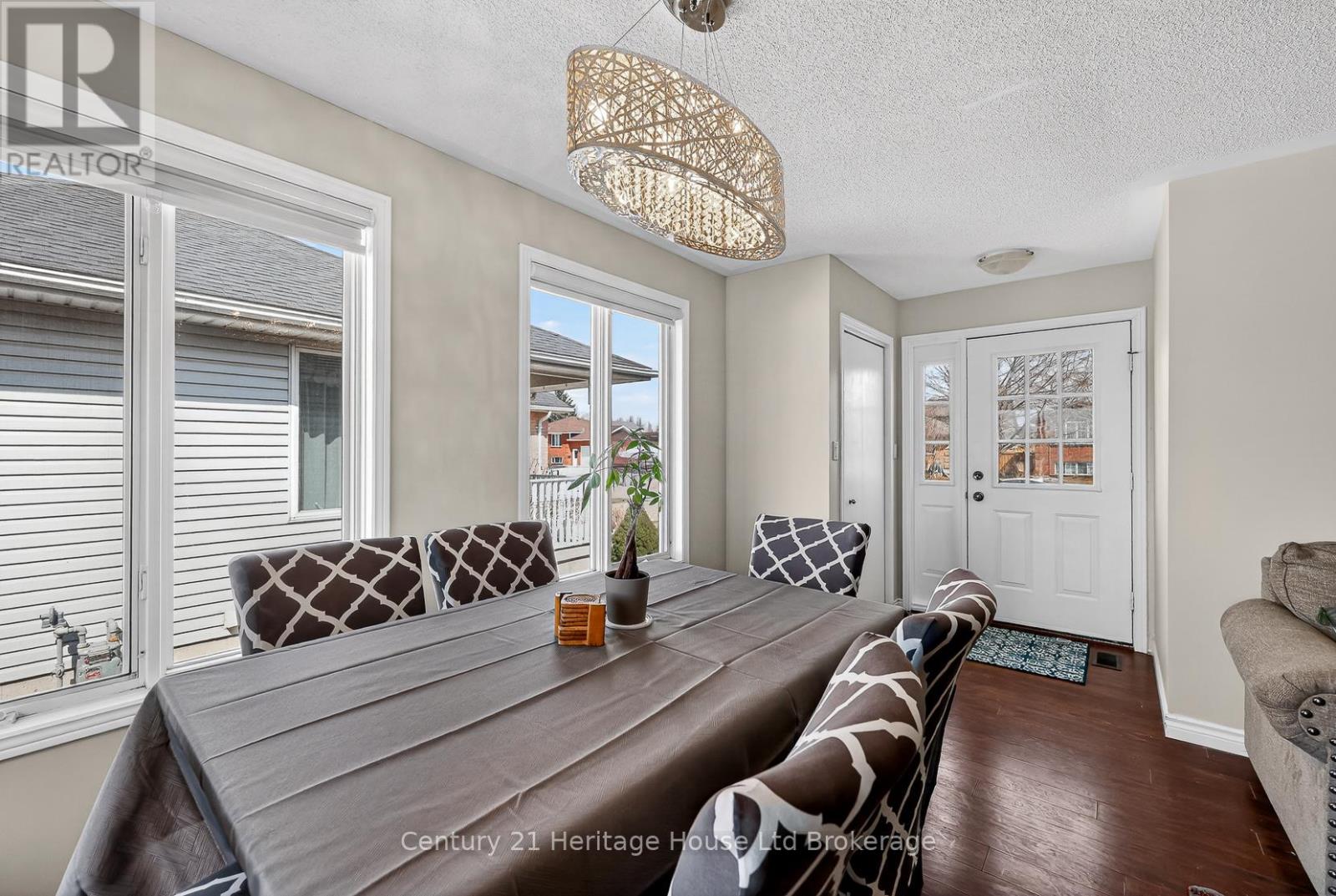 42 Eleanor Street, West Perth, Ontario  N0K 1N0 - Photo 4 - X12941880