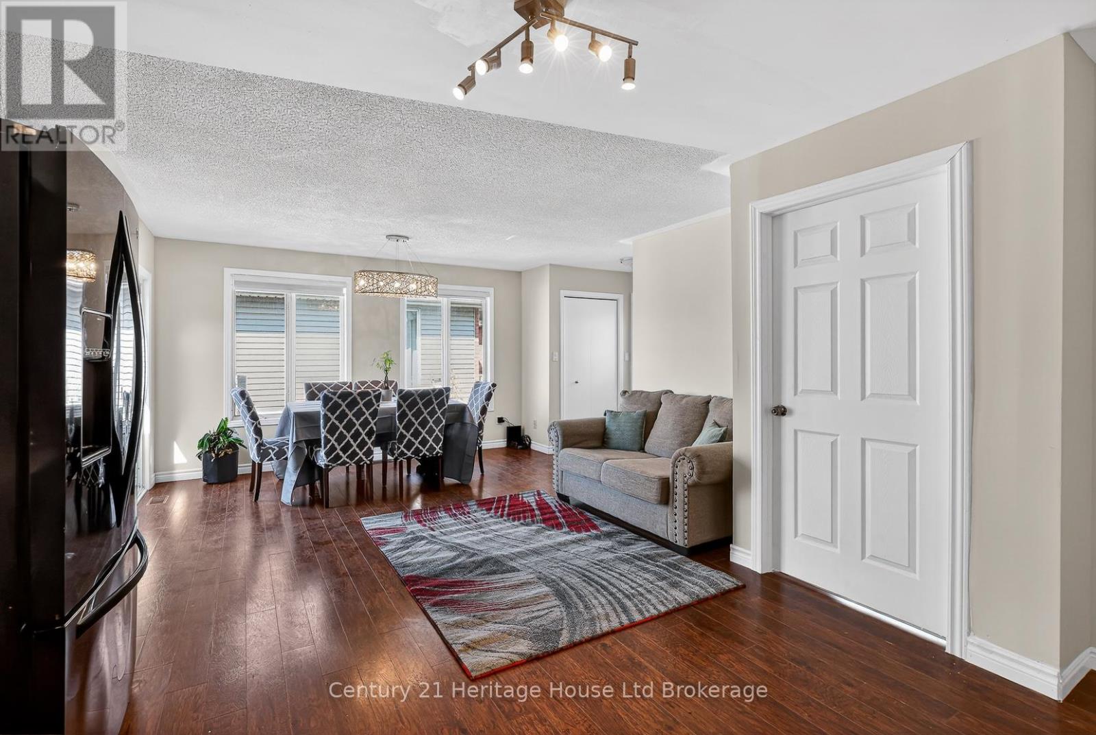 42 Eleanor Street, West Perth, Ontario  N0K 1N0 - Photo 8 - X12941880