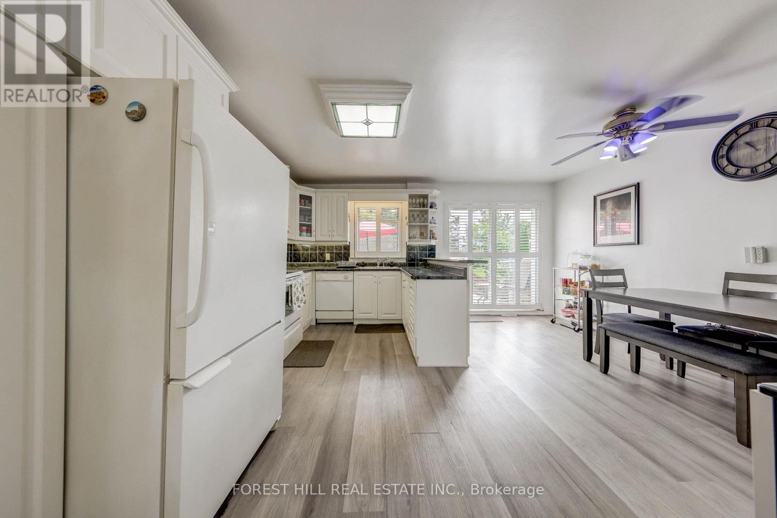 89 Portage Avenue, Toronto, Ontario  M9N 3H2 - Photo 5 - W12665418