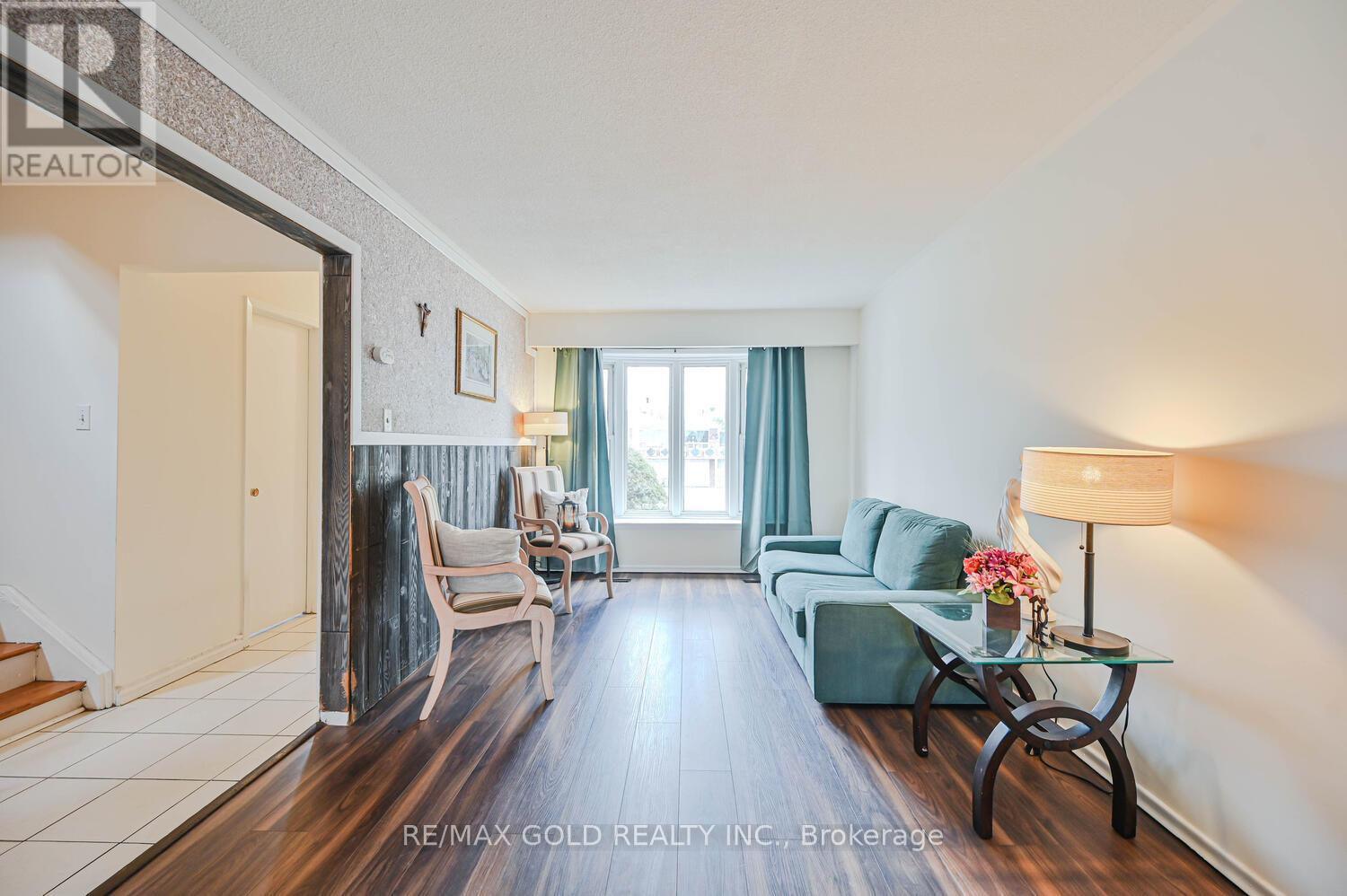 7232 Redfox Road, Mississauga, Ontario  L4T 2L8 - Photo 7 - W12938642