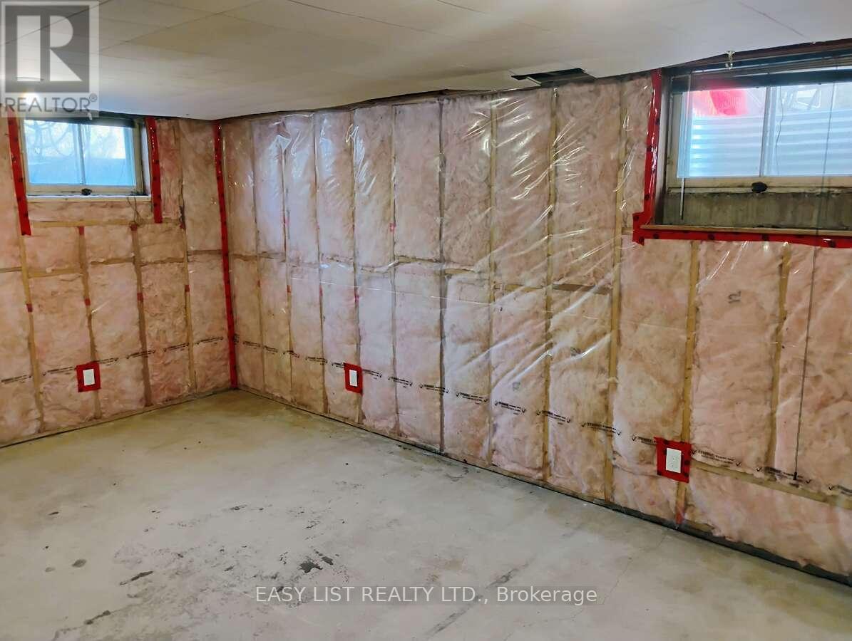 60 Mariposa Avenue, Ottawa, Ontario  K1M 0V1 - Photo 36 - X12892944