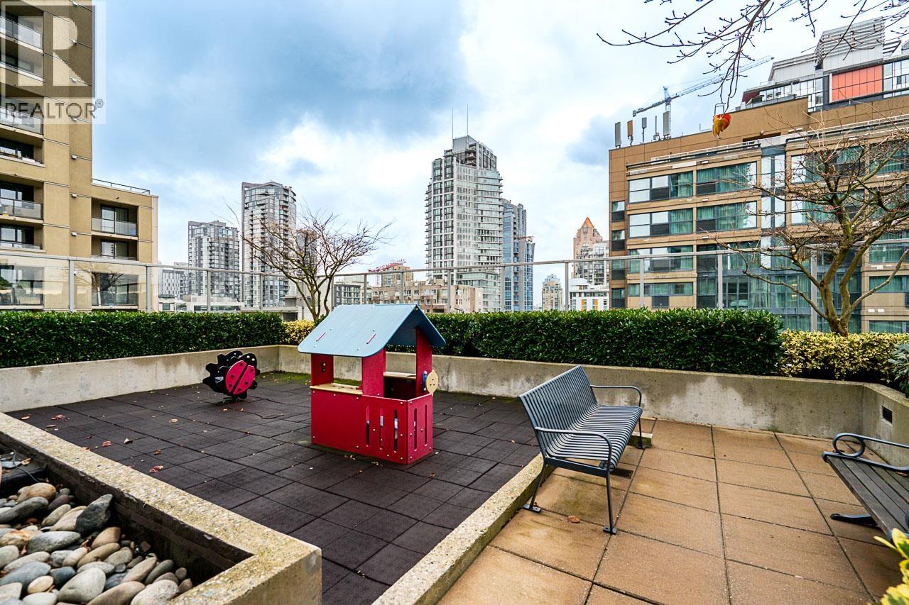 2103 1351 Continental Street, Vancouver, British Columbia  V6Z 0C6 - Photo 31 - R3105647