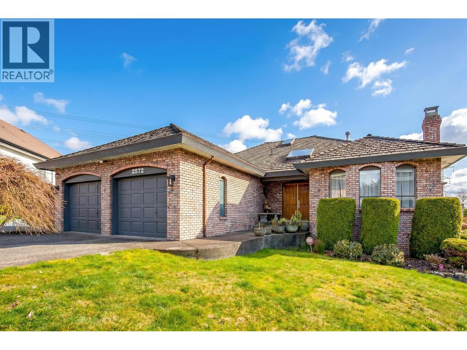 2572 Fuchsia Place, Coquitlam, British Columbia  V3E 2M8 - Photo 2 - R3105672