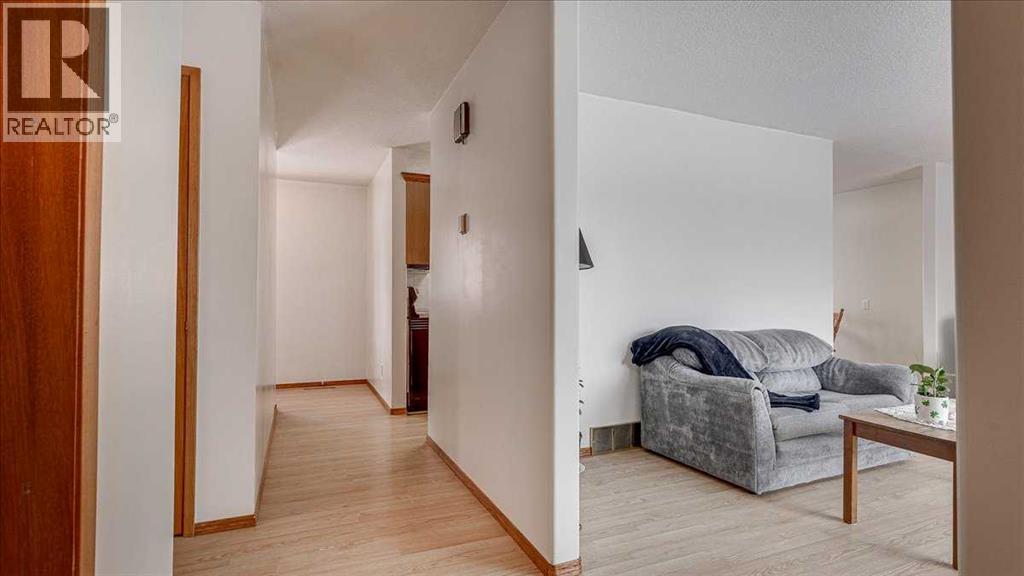 5439 47 Avenue, Lacombe, Alberta  T4L 1M9 - Photo 5 - A2297827