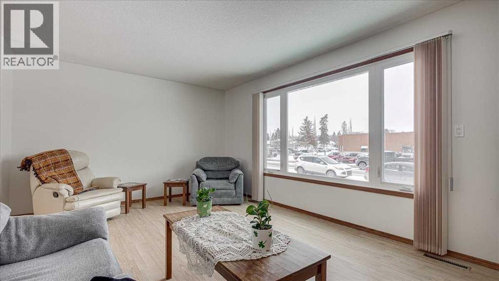 5439 47 Avenue, Lacombe, Alberta  T4L 1M9 - Photo 6 - A2297827