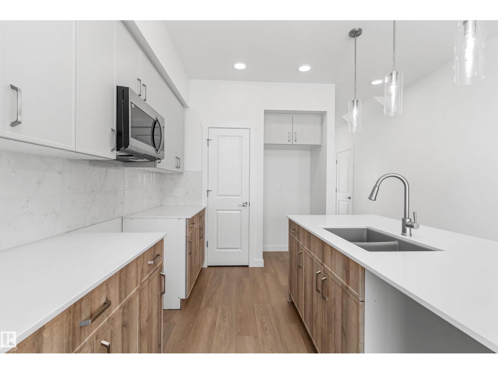 1020 14 Av Nw, Edmonton, Alberta  T6T 2W8 - Photo 13 - E4476415