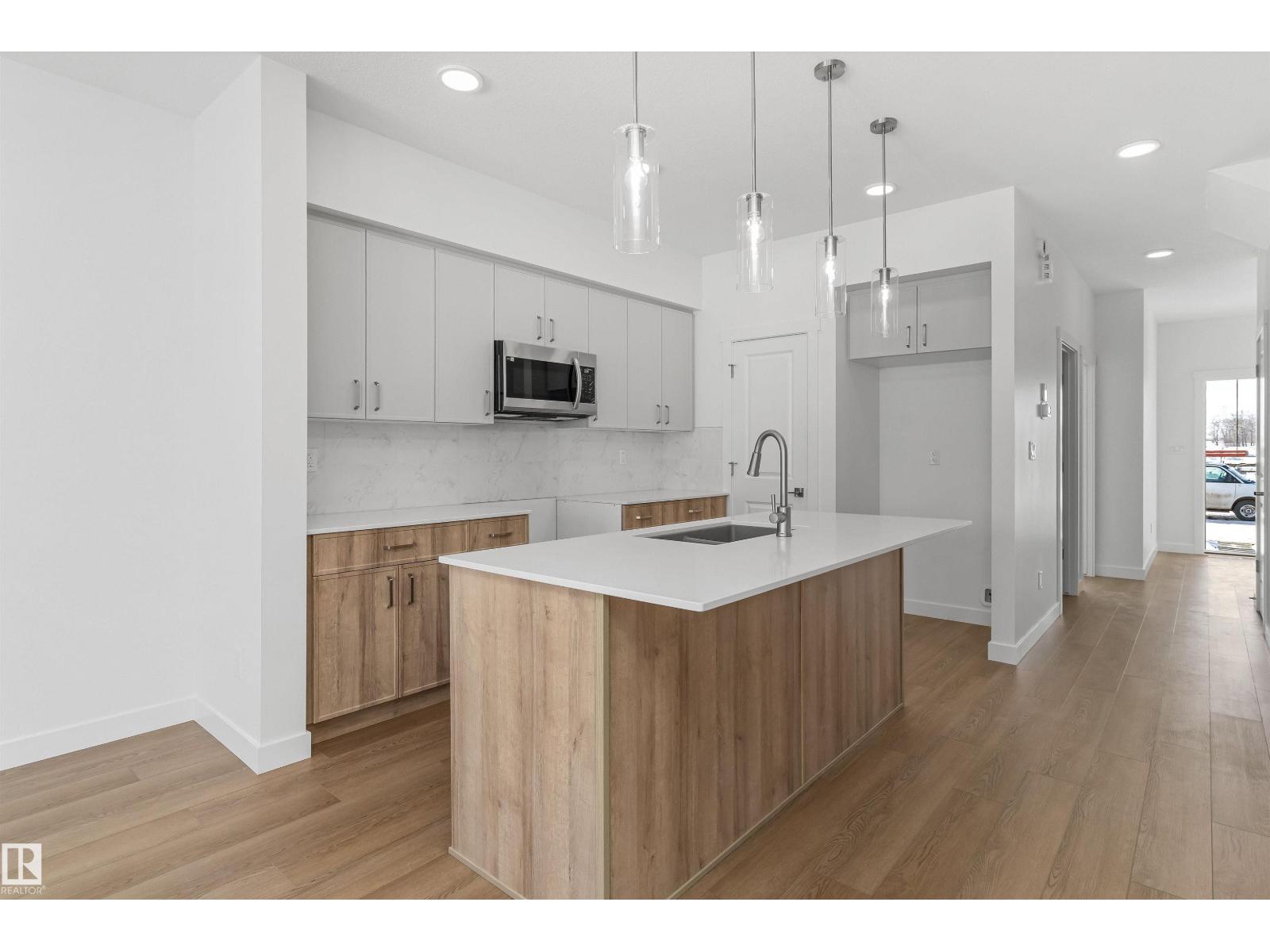 1020 14 Av Nw, Edmonton, Alberta  T6T 2W8 - Photo 9 - E4476415