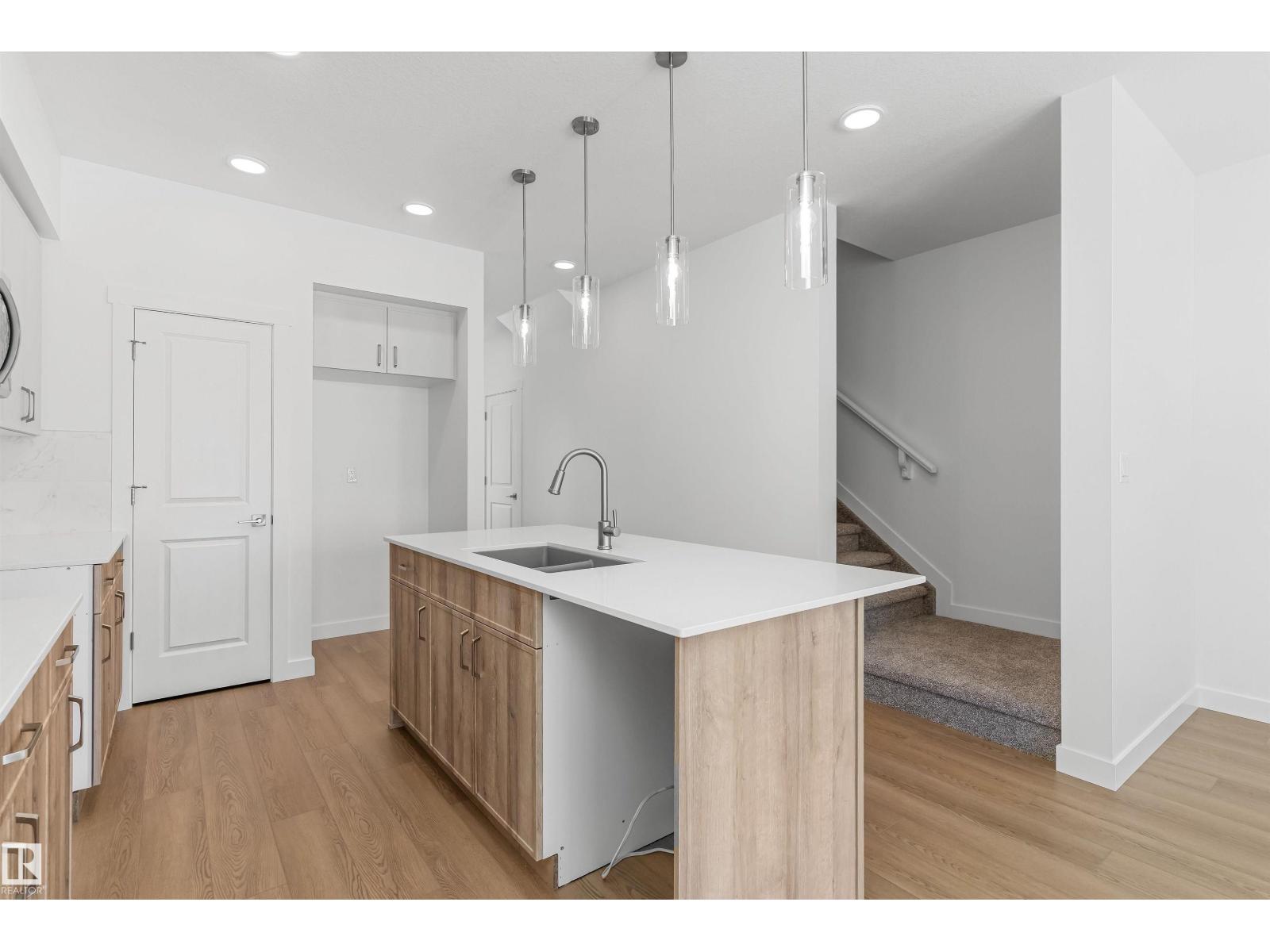 1020 14 Av Nw, Edmonton, Alberta  T6T 2W8 - Photo 12 - E4476415