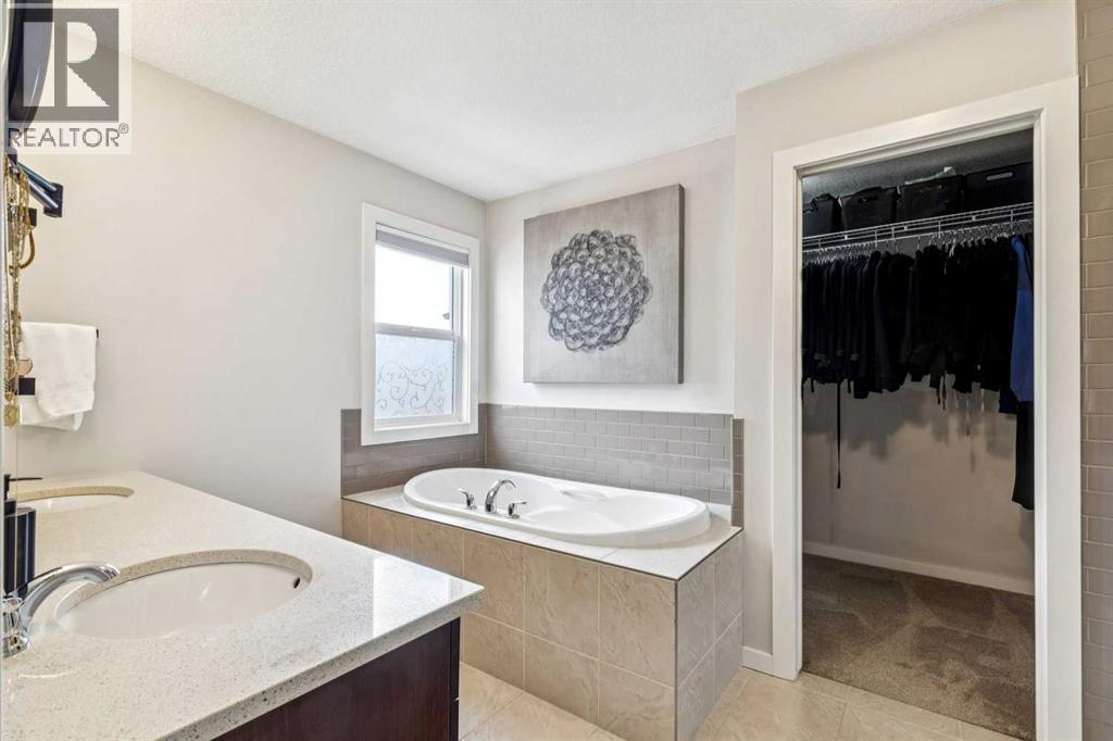 44 Legacy Landing SE, Calgary, Alberta  T2X 2E5 - Photo 24 - A2297636