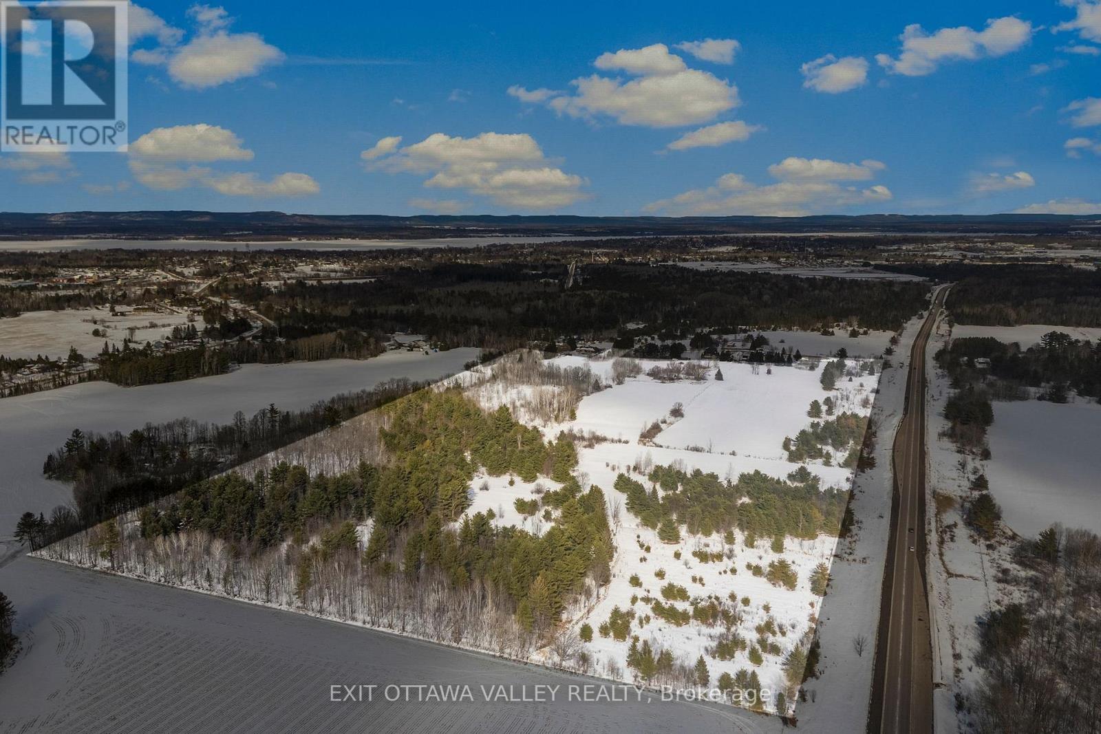 631 SCHWAN ROAD, Laurentian Valley, Ontario