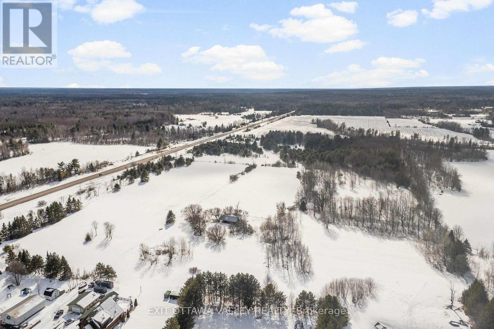 631 Schwan Road, Laurentian Valley, Ontario  K8A 6W8 - Photo 6 - X12941888