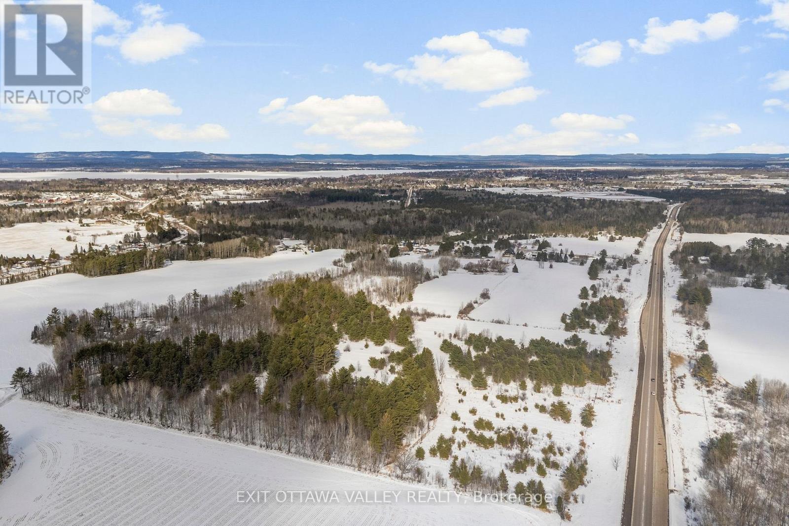 631 Schwan Road, Laurentian Valley, Ontario  K8A 6W8 - Photo 8 - X12941888