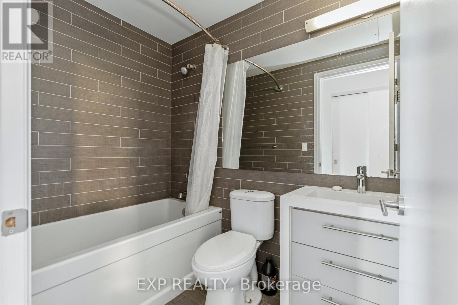 501 - 428 Sparks Street, Ottawa, Ontario  K1R 0B3 - Photo 5 - X12941864