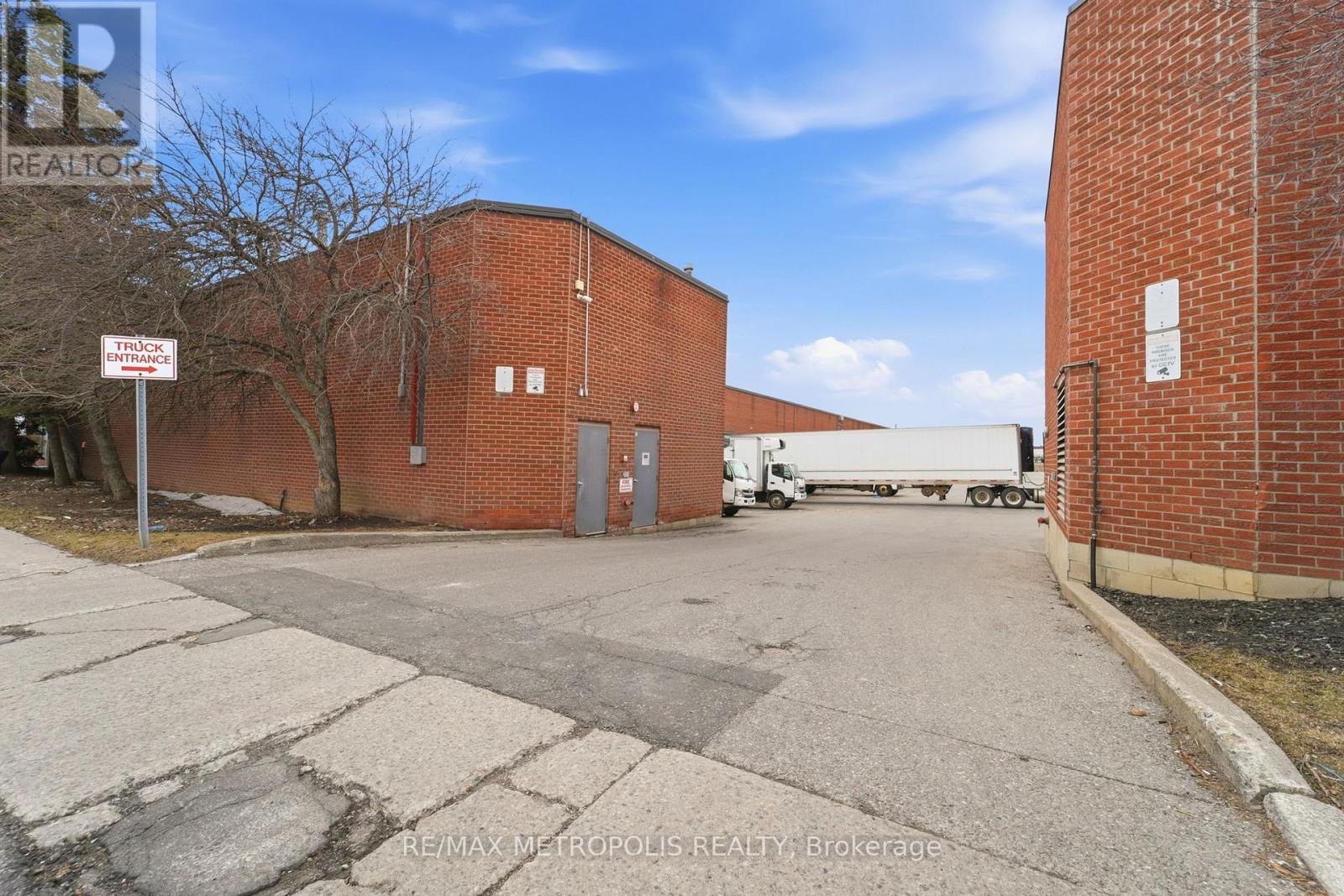 35 - 120 Dynamic Drive, Toronto, Ontario  M1V 5C9 - Photo 2 - E12941858