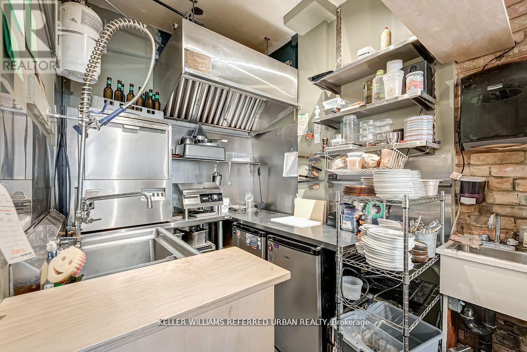 1118 Queen Street E, Toronto, Ontario  M4M 1K8 - Photo 14 - E12941882