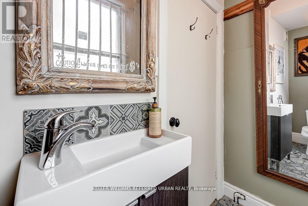 1118 Queen Street E, Toronto, Ontario  M4M 1K8 - Photo 22 - E12941882