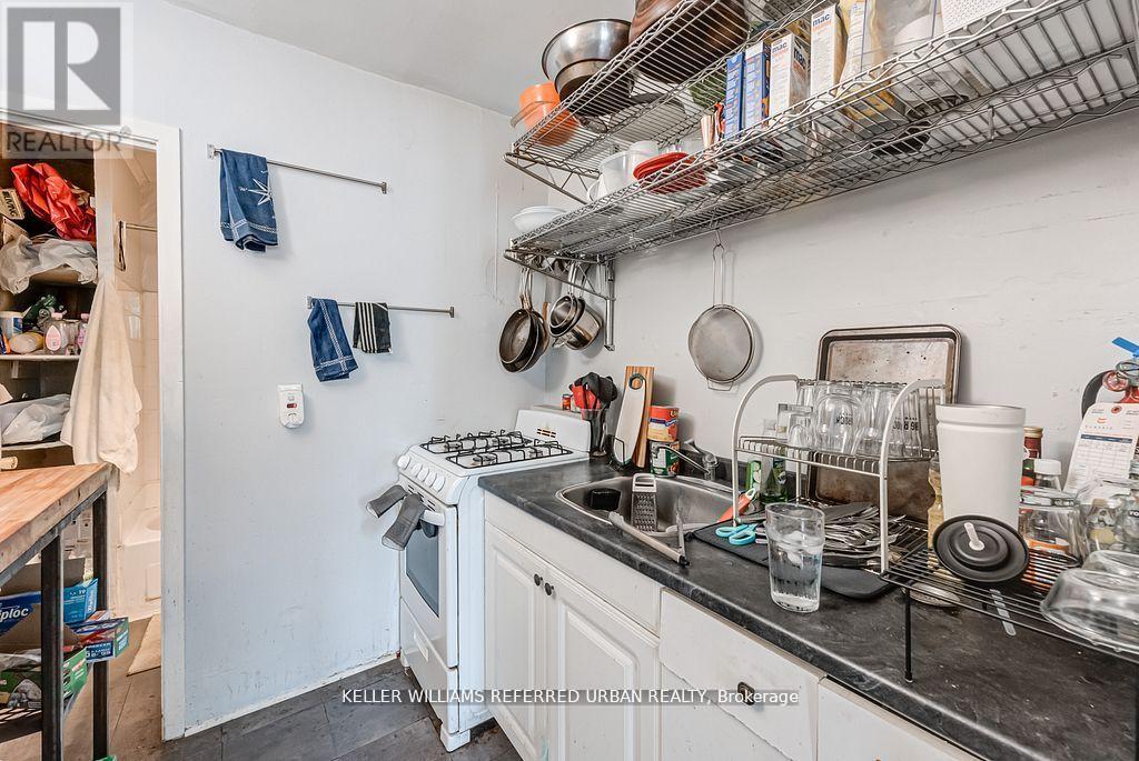 1118 Queen Street E, Toronto, Ontario  M4M 1K8 - Photo 29 - E12941882