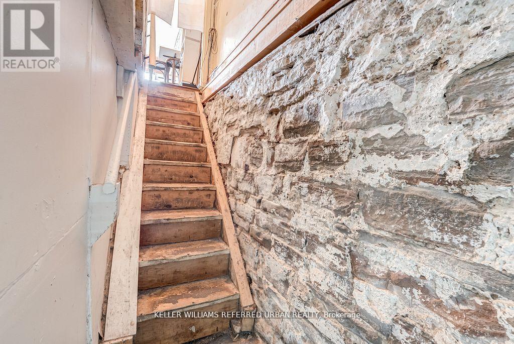1118 Queen Street E, Toronto, Ontario  M4M 1K8 - Photo 40 - E12941882