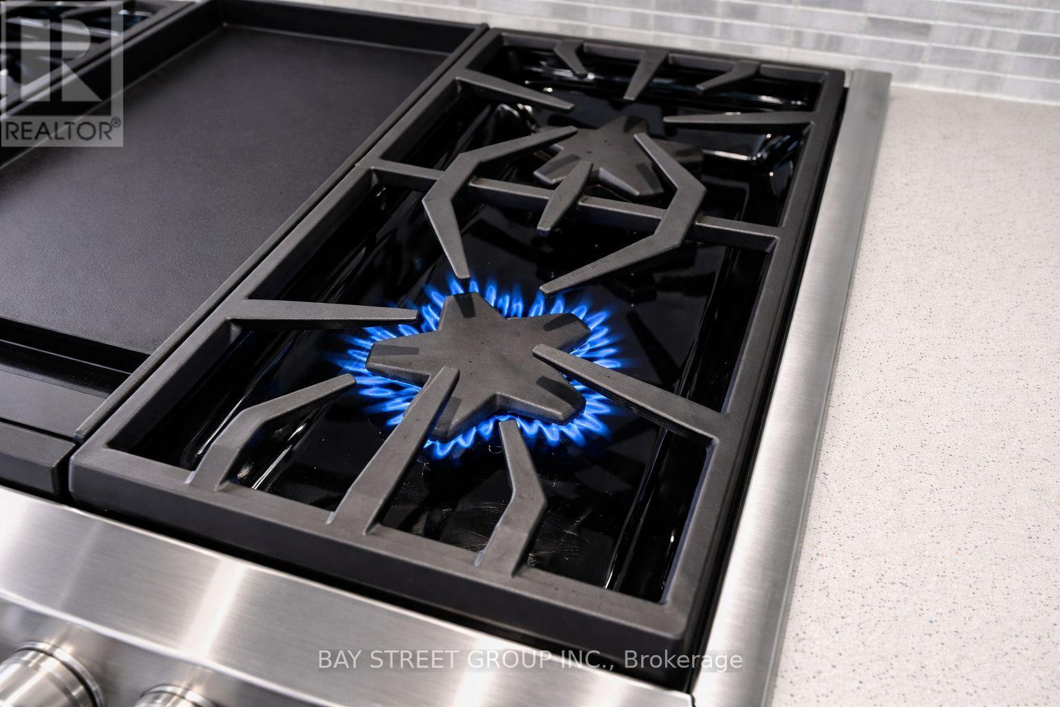 39 Cairns Gate, King, Ontario  L7B 0P5 - Photo 14 - N12936436