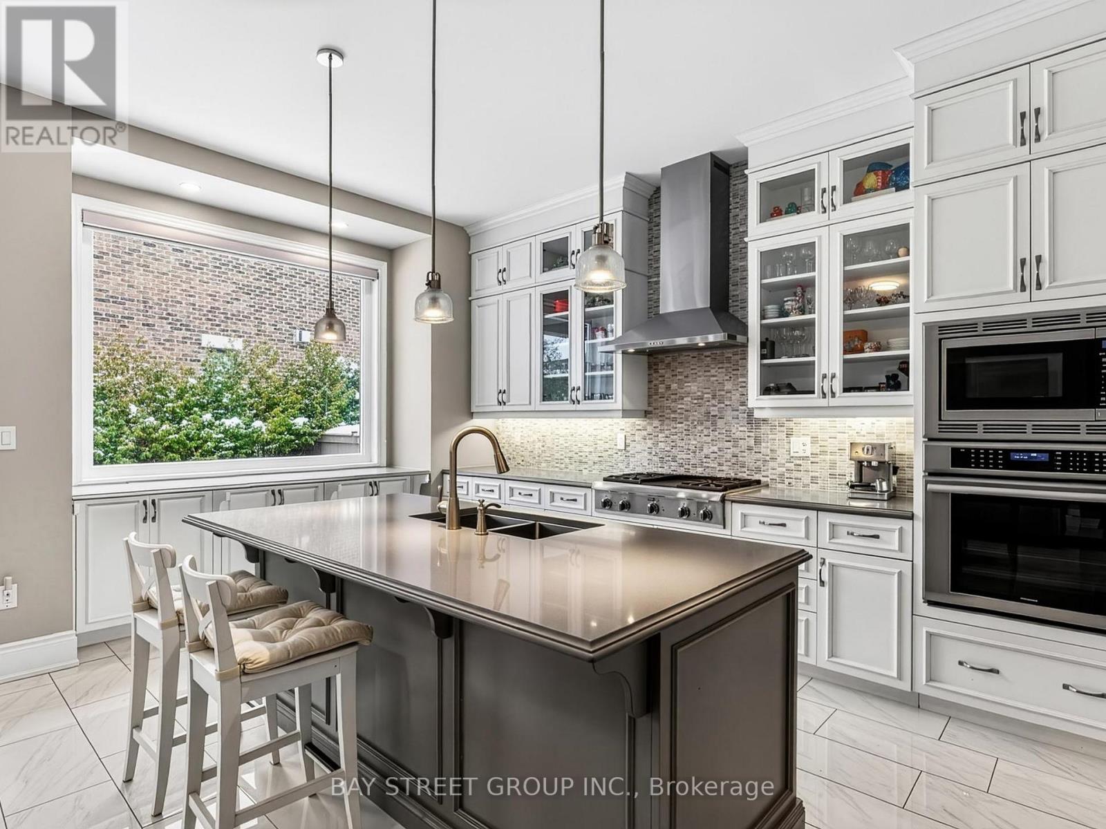 39 Cairns Gate, King, Ontario  L7B 0P5 - Photo 13 - N12936436