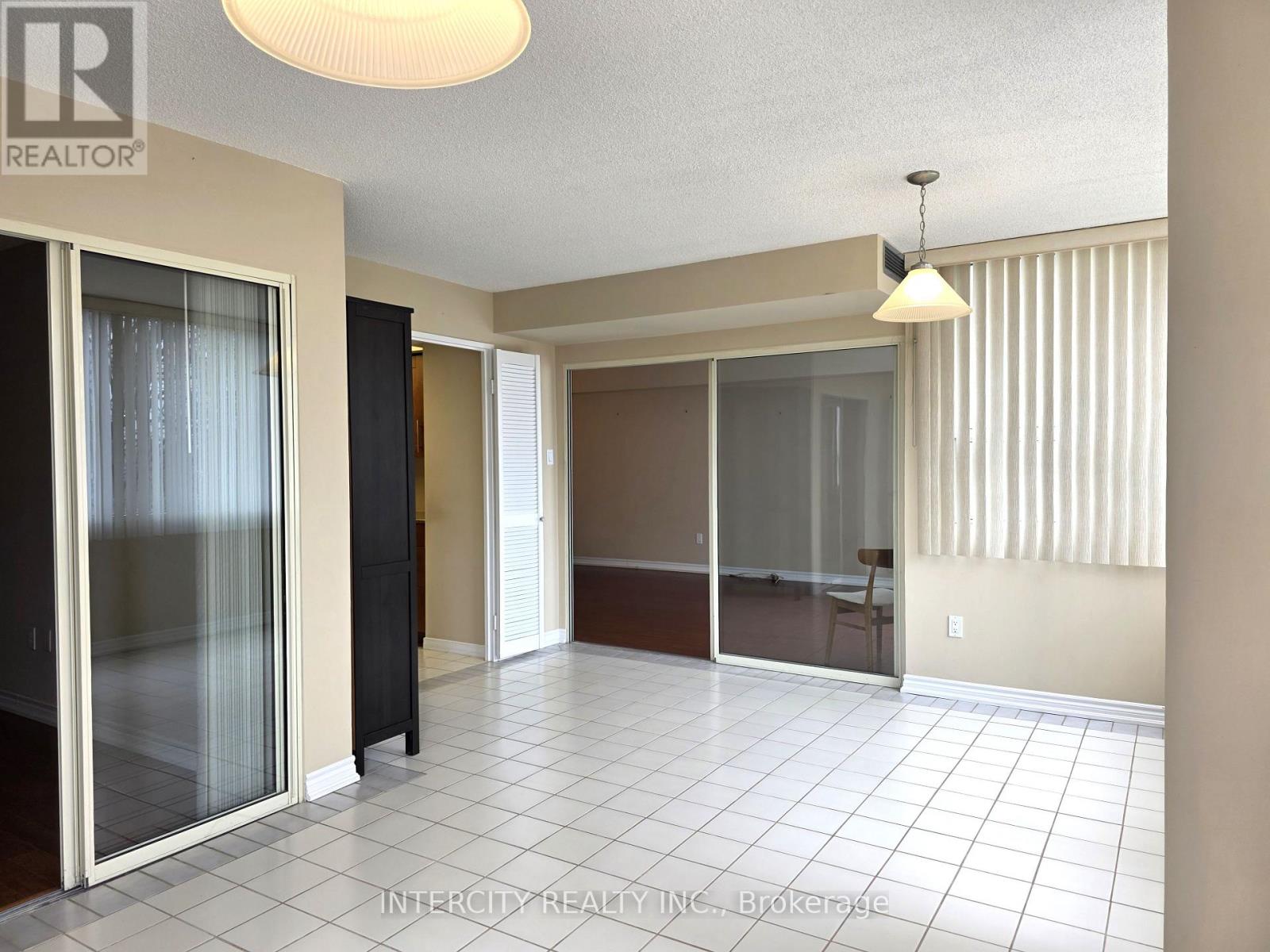 310 - 40 Harding Boulevard W, Richmond Hill, Ontario L4C 9S5 - Photo 14 - N12941866