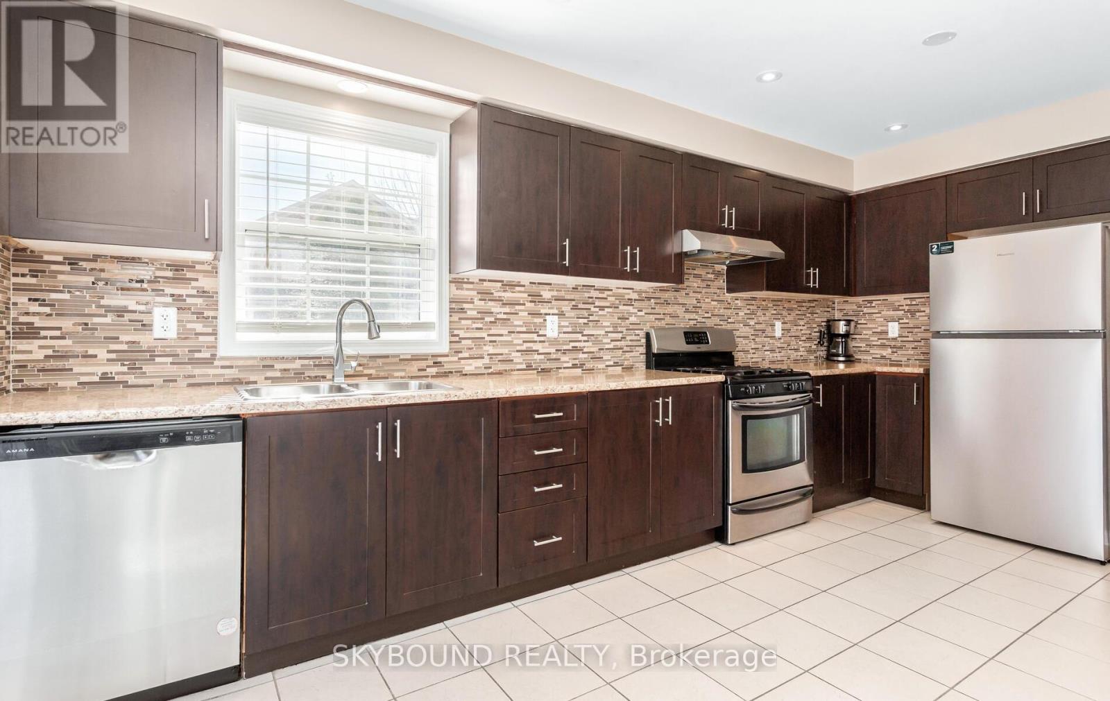 1057 Cooper Avenue, Milton, Ontario  L9T 5W6 - Photo 10 - W12941872