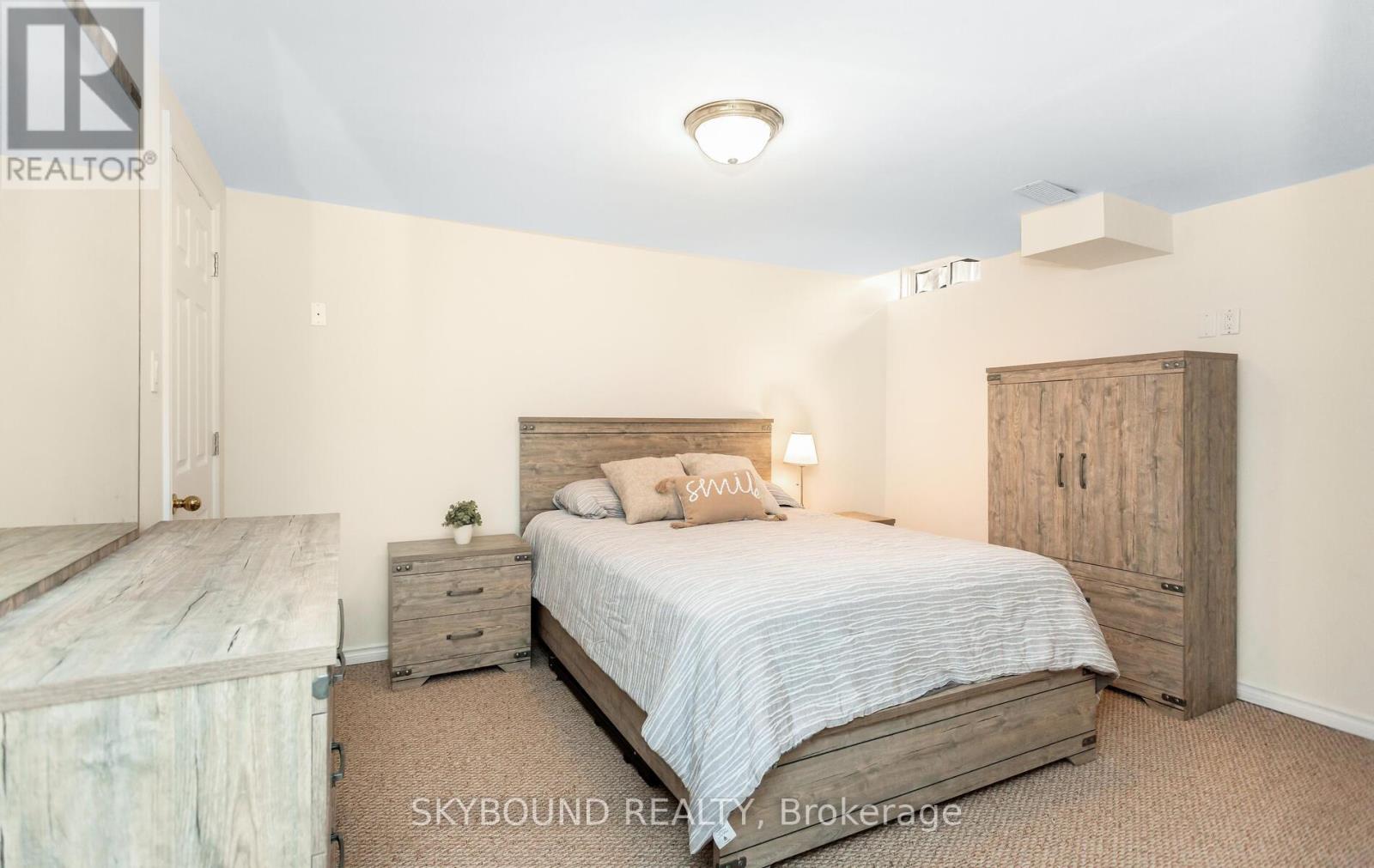 1057 Cooper Avenue, Milton, Ontario  L9T 5W6 - Photo 34 - W12941872